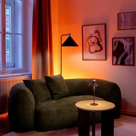 Cozy Luxury Center 1 Apartment *